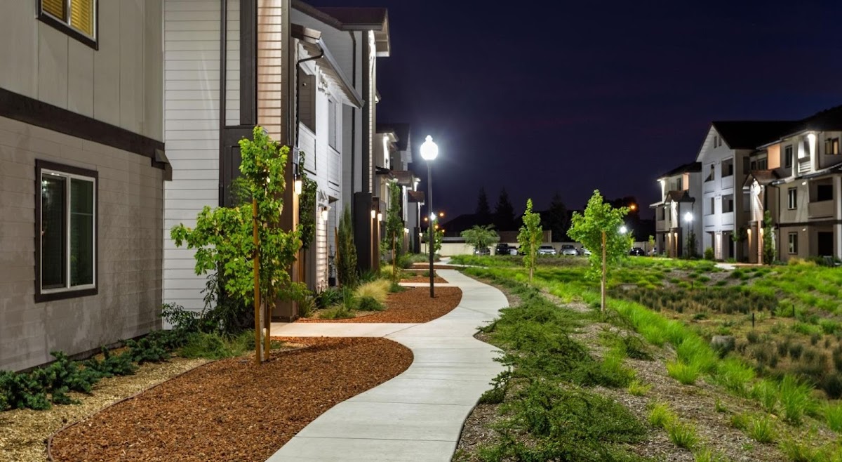 Morada Crossings apartments in Stockton, CA