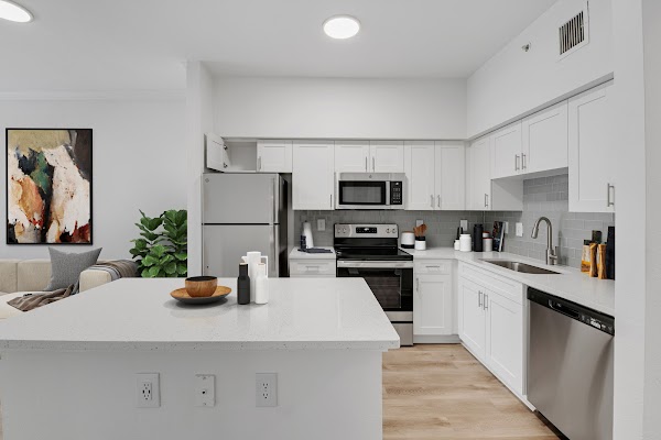 Solano at Miramar apartments in Miramar, FL