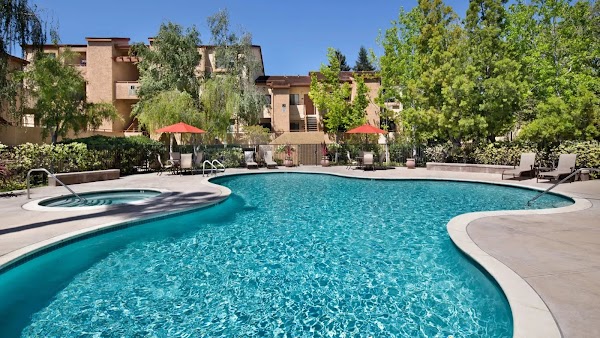 The Maddox Sunnyvale apartments in Mountain View, CA
