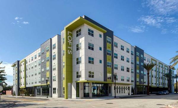 Lofts at Monroe apartments in Jacksonville, FL