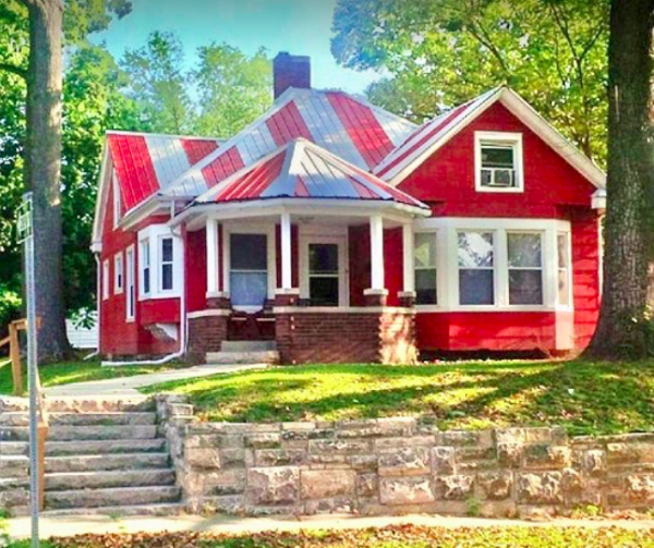 Cream & Crimson Management apartments in Bloomington, IN