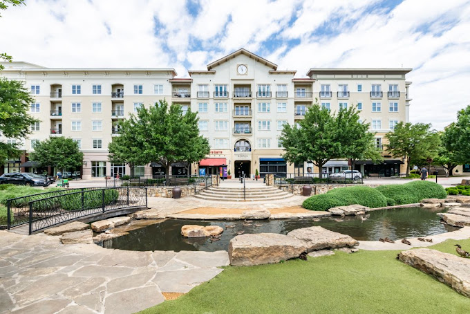 The Lofts at Watters Creek apartments in Allen, TX