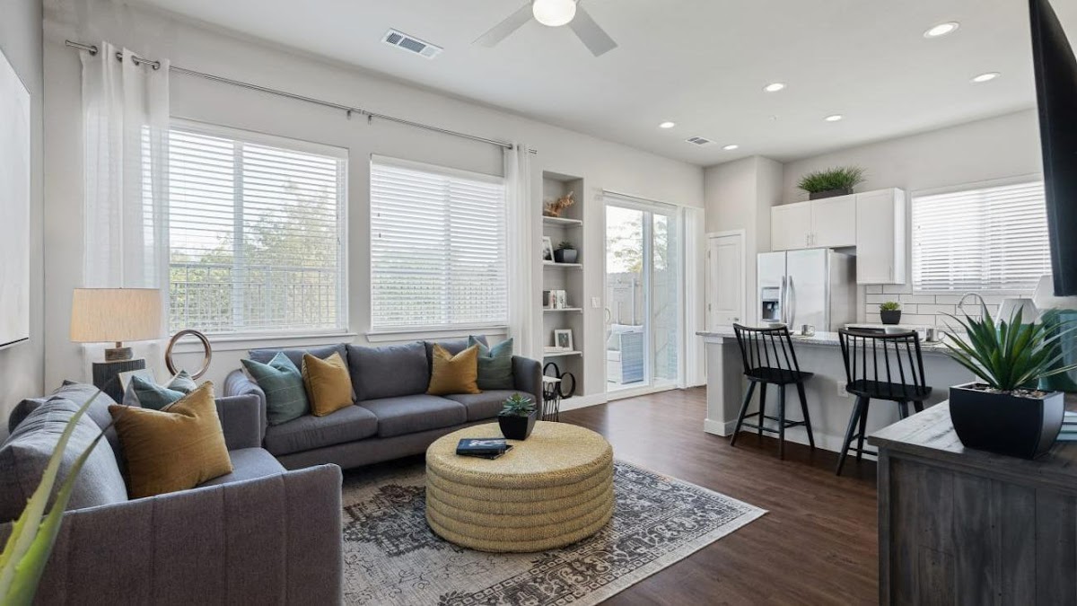Avilla Lakeridge apartments in Mansfield, TX