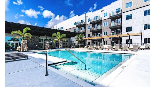 Parasol Melbourne apartments in Palm Bay, FL