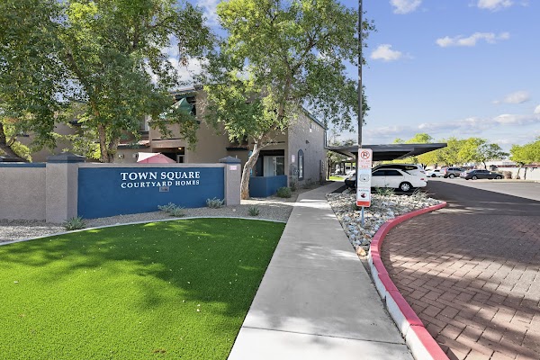 Town Square Courtyard Homes apartments in Glendale, AZ