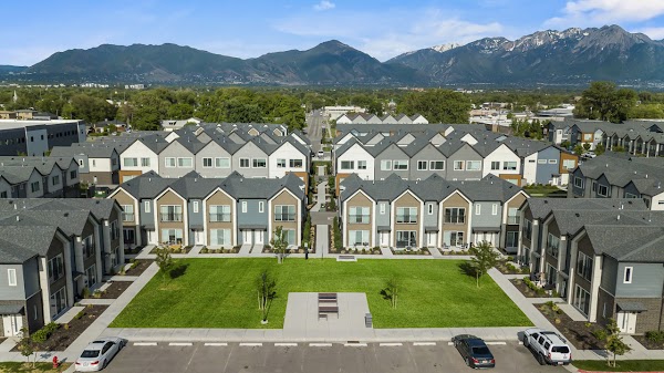 Hawthorne Townhomes apartments in Salt Lake City, UT