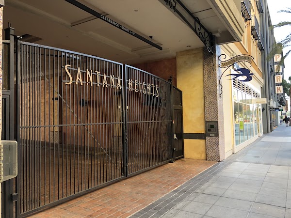 Santana Heights apartments in San Jose, CA
