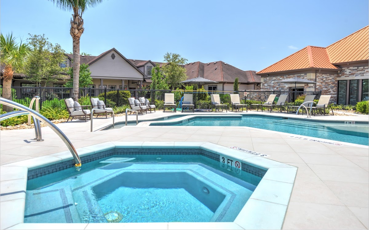 Attiva Pearland apartments in Pearland, TX