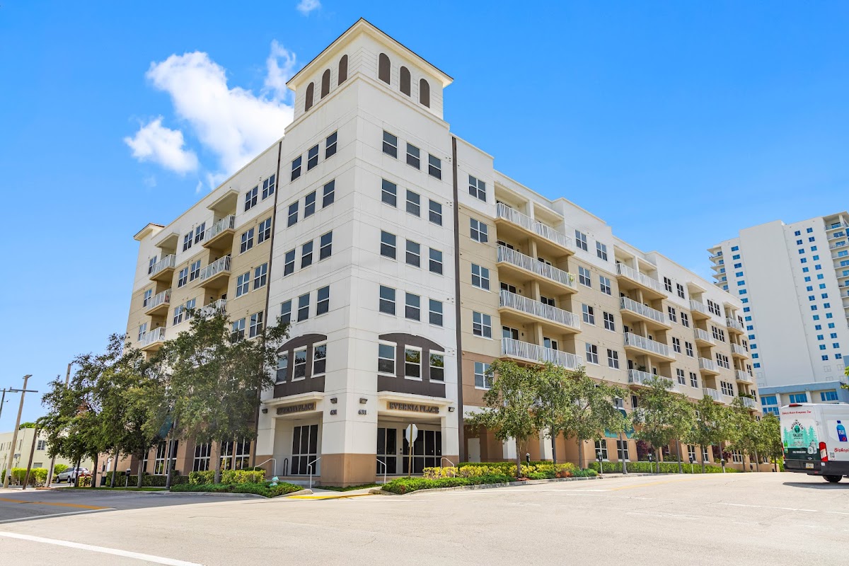 Evernia Place apartments in West Palm Beach, FL