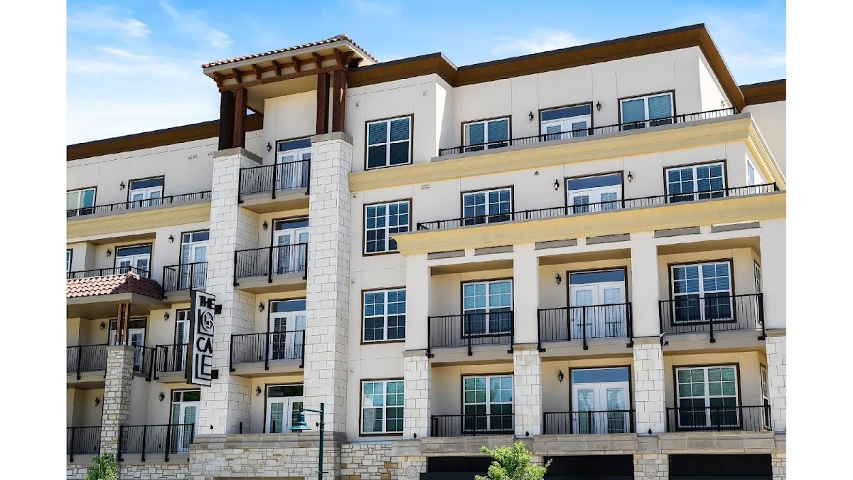 The Locale apartments in Overland Park, KS