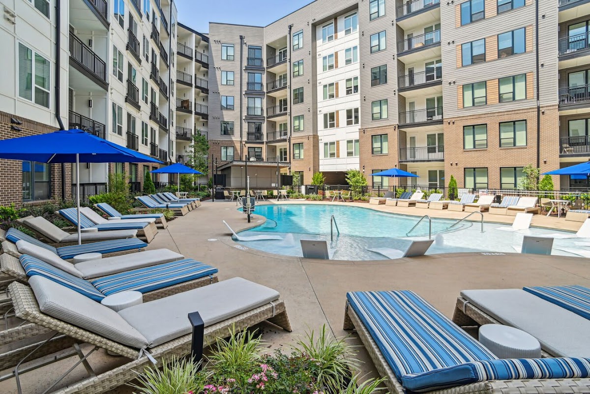Solis Midtown apartments in Charlotte, NC