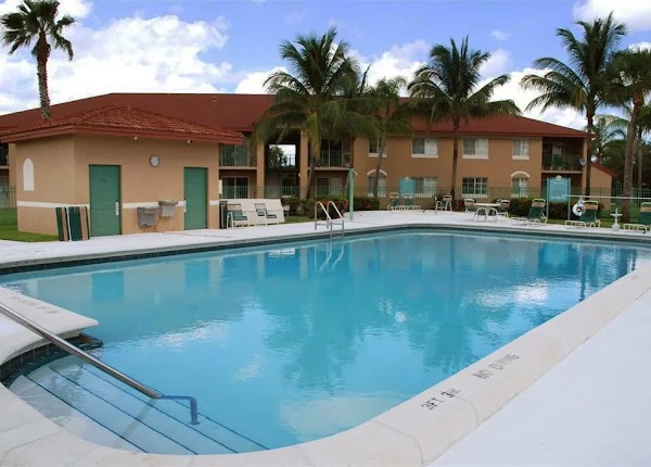 Cross Keys Apartments apartments in Sunrise, FL