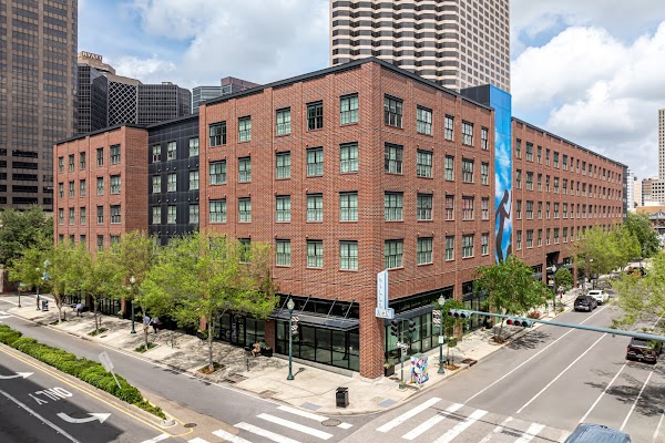 The Paramount at South Market apartments in New Orleans, LA