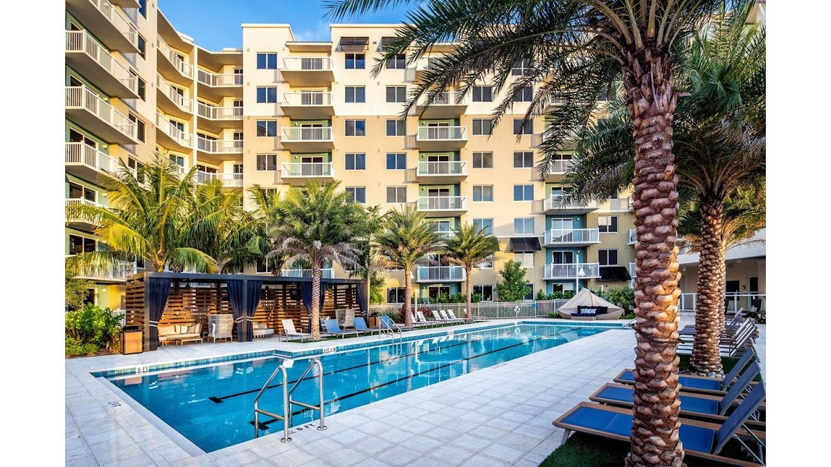 1333 South Ocean apartments in Pompano Beach, FL
