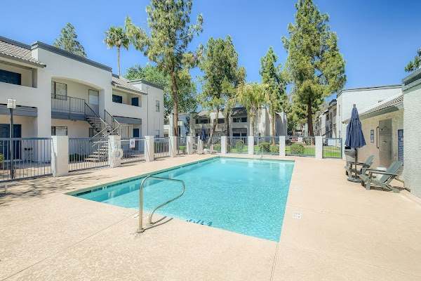 Rise Broadway apartments in Mesa, AZ