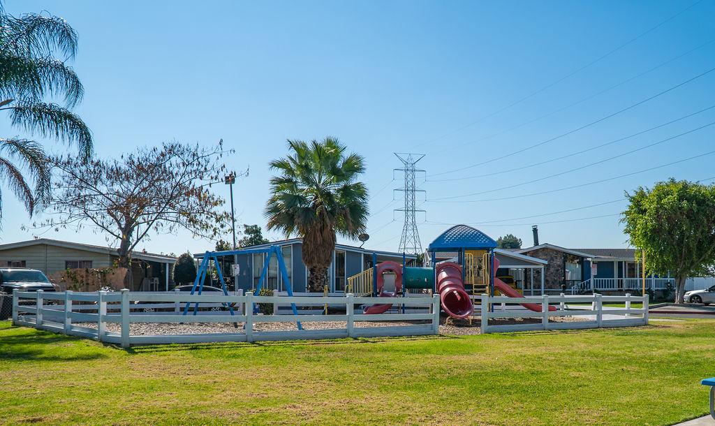 Westland Estates apartments in Whittier, CA