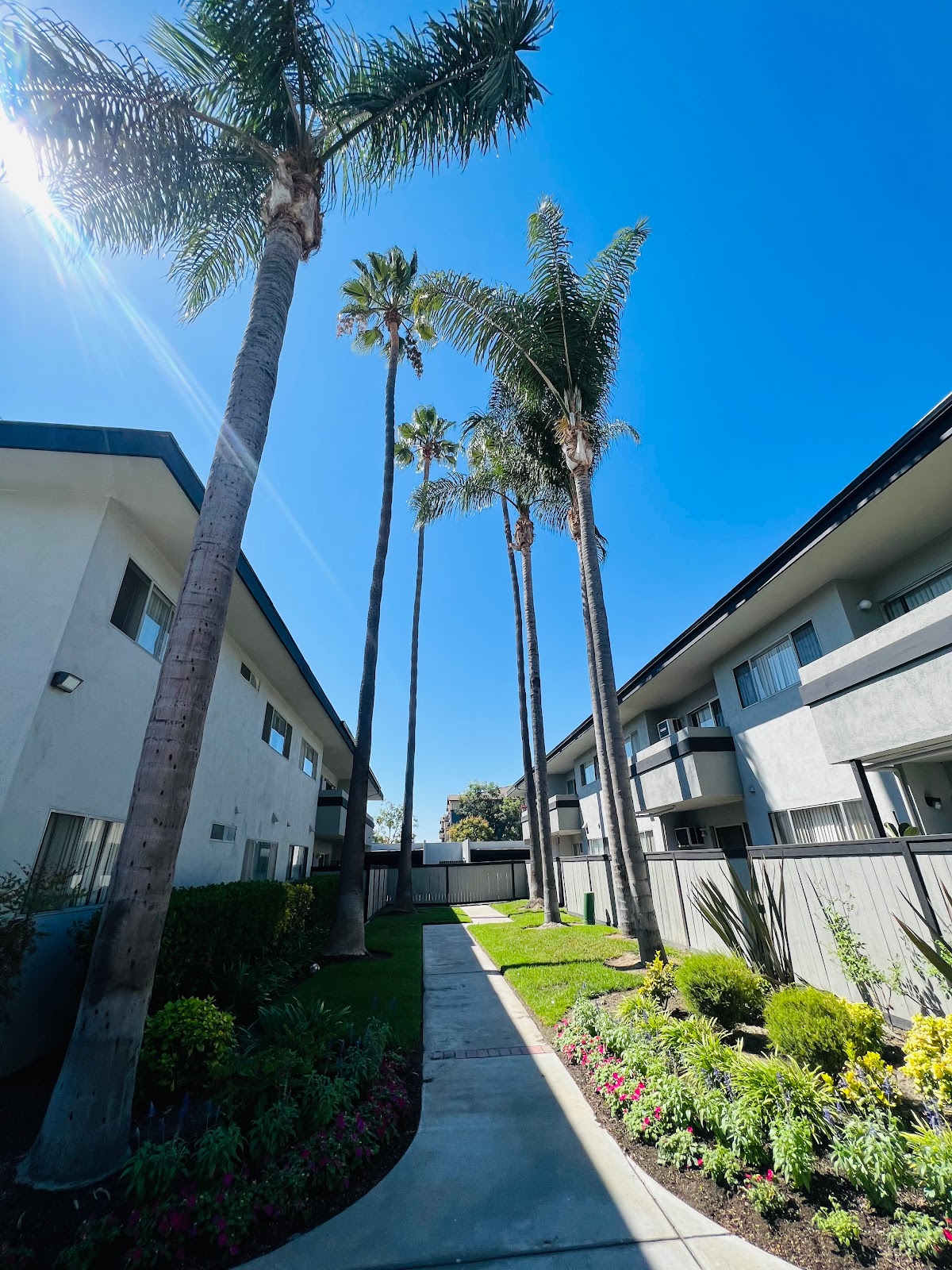 Cross Roads Apartments apartments in Anaheim, CA