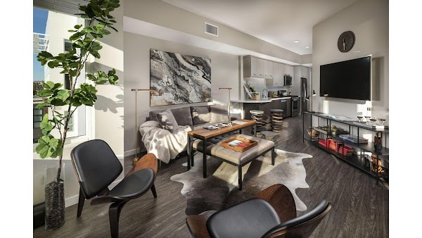 AV8 apartments in San Diego, CA