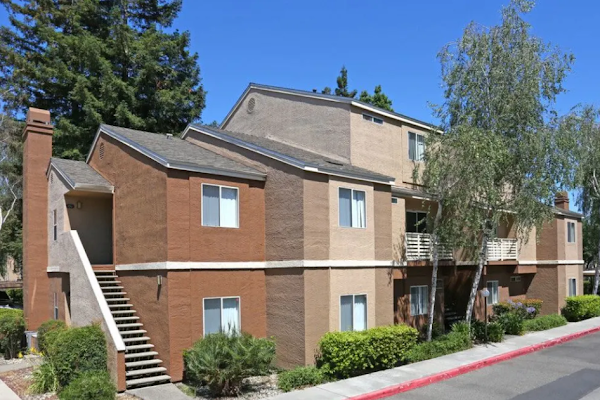 Willow Grove apartments in Modesto, CA