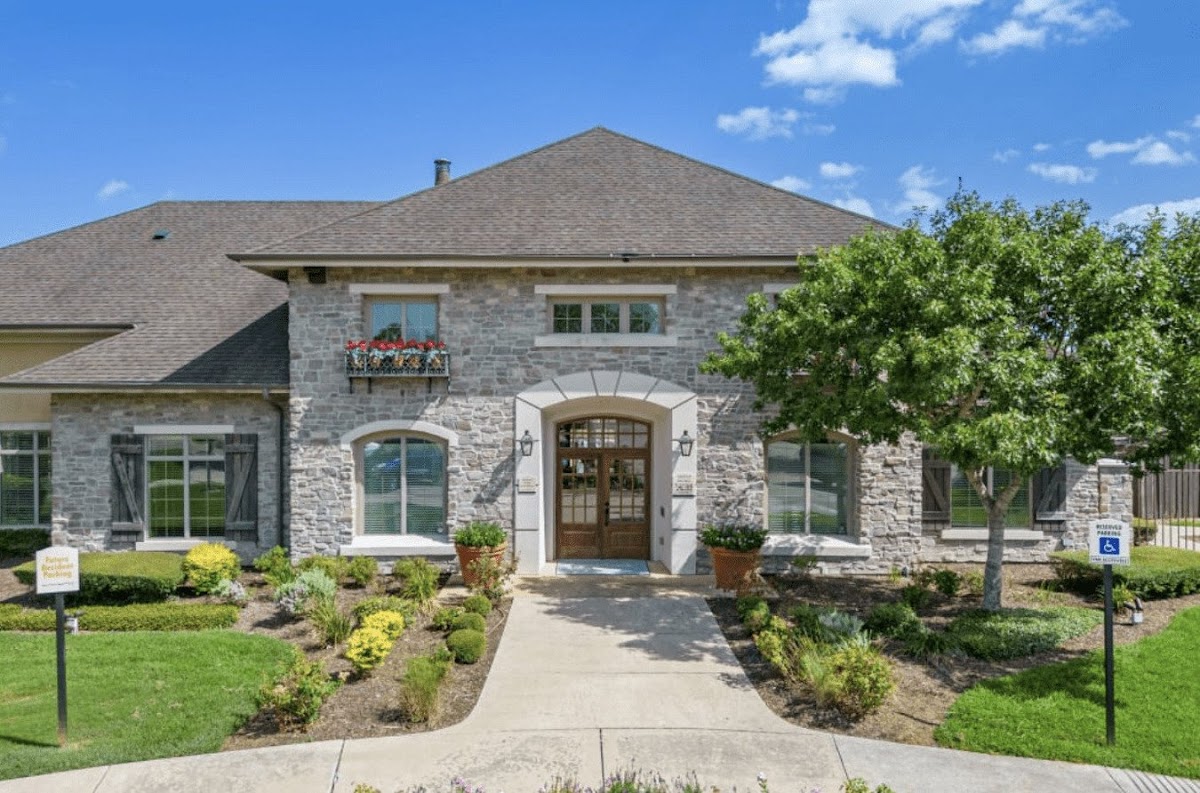 Cypress Creek at Fayridge apartments in Pearland, TX