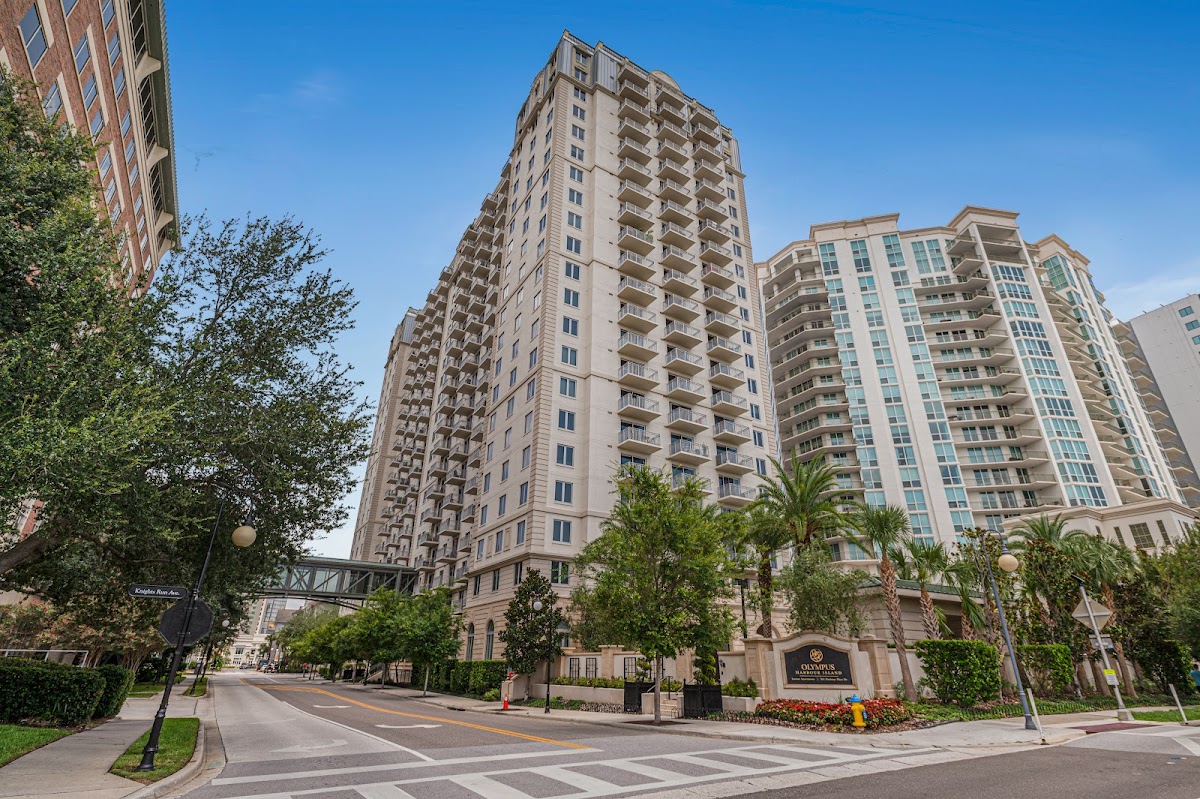 Olympus Harbour Island apartments in Tampa, FL