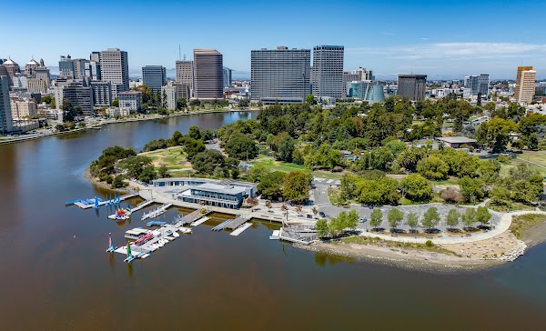 Residences at Lake Merritt apartments in Oakland, CA