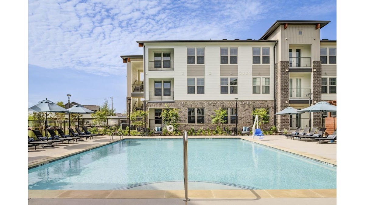 Birchway Denton apartments in Denton, TX