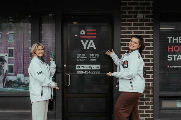 Young America Realty - Student Division apartments in Bloomington, IL