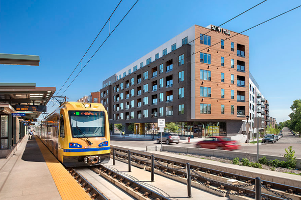 2700 University apartments in St Paul, MN