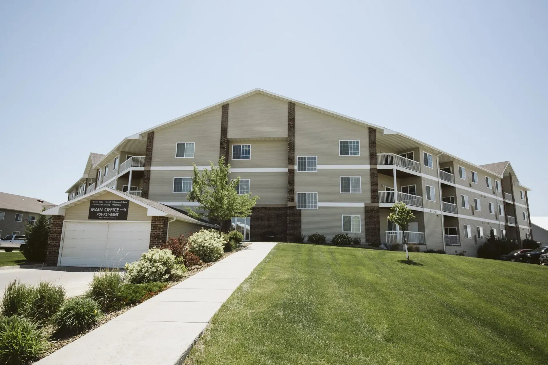 Lakewood Crossing apartments in Bismarck, ND
