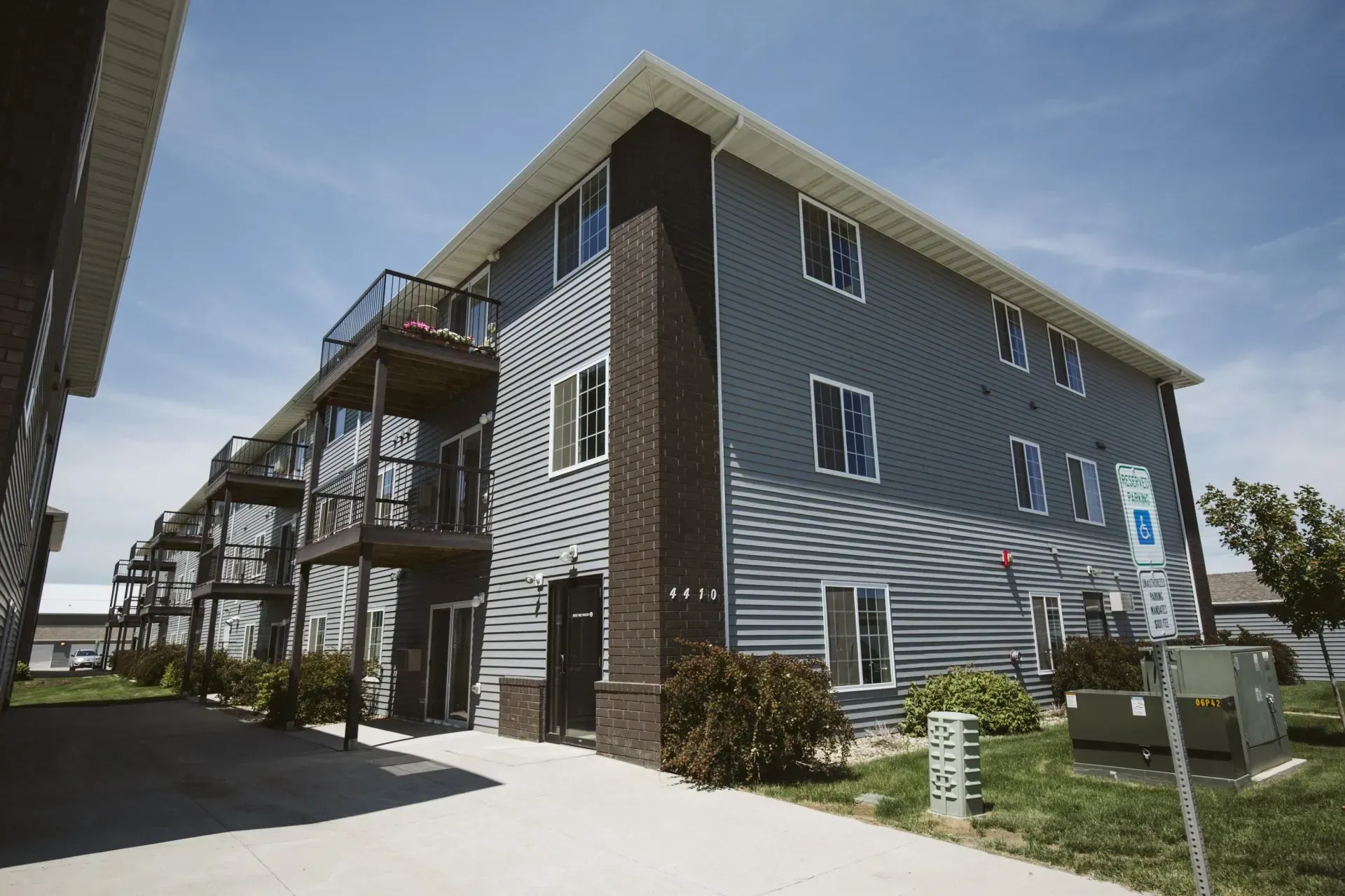 Highland at Lakewood apartments in Bismarck, ND