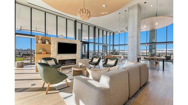 One Seven at Belleview Station apartments in Centennial, CO