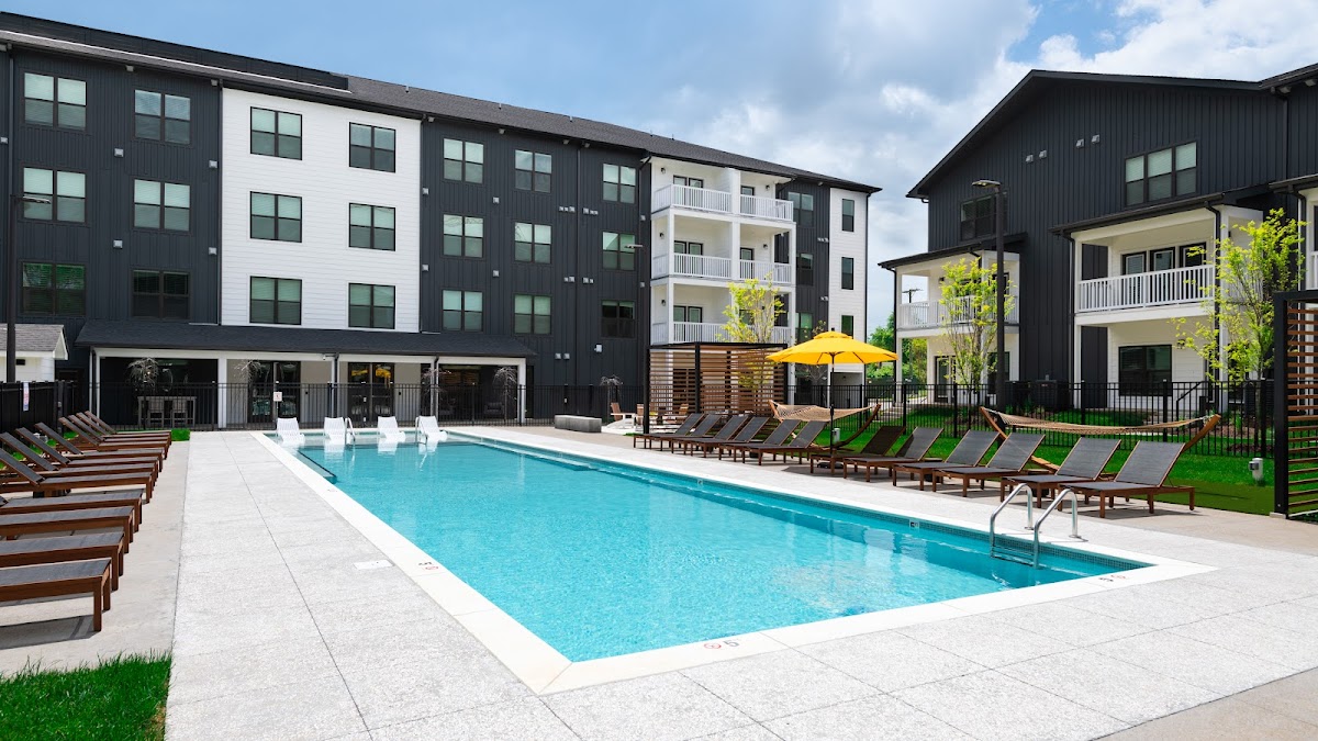 The Flats at Laurel & Pine apartments in Nashville, TN
