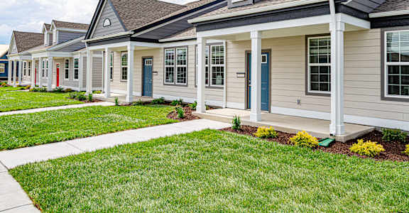 French District Villas apartments in St Charles, MO