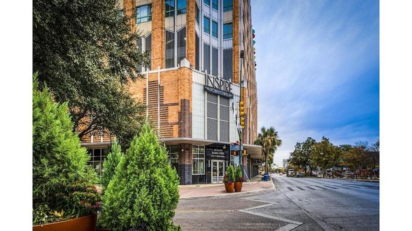 Inspire Downtown apartments in San Antonio, TX