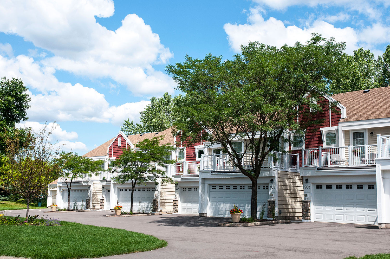 Eagan Gables Townhomes apartments in Eagan, MN