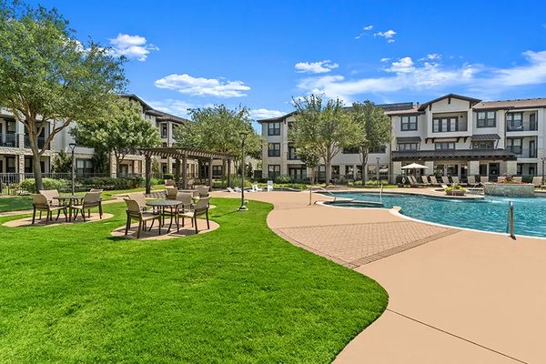 StoneLedge Apartments Grapevine apartments in Grapevine, TX