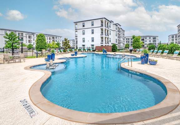 Encore 380 apartments in Aubrey, TX