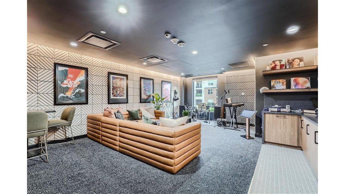 Skyline at Highlands apartments in Denver, CO