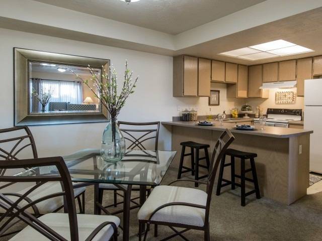 Wingpointe apartments in Layton, UT