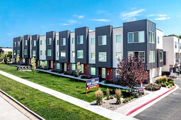 Aero Luxury Townhomes apartments in Layton, UT