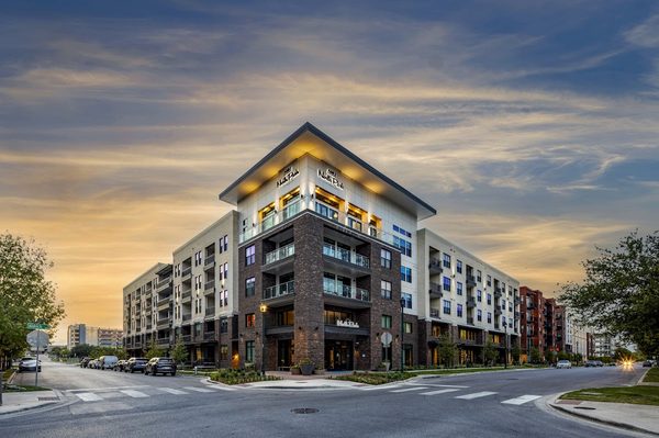 AMLI North Park apartments in Austin, TX