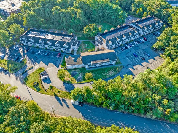 Summit Ridge Estates apartments in Waterbury, CT