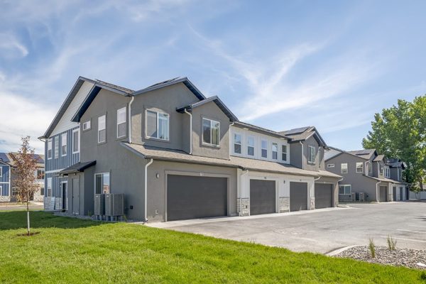 Orchard Park Townhomes apartments in Idaho Falls, ID