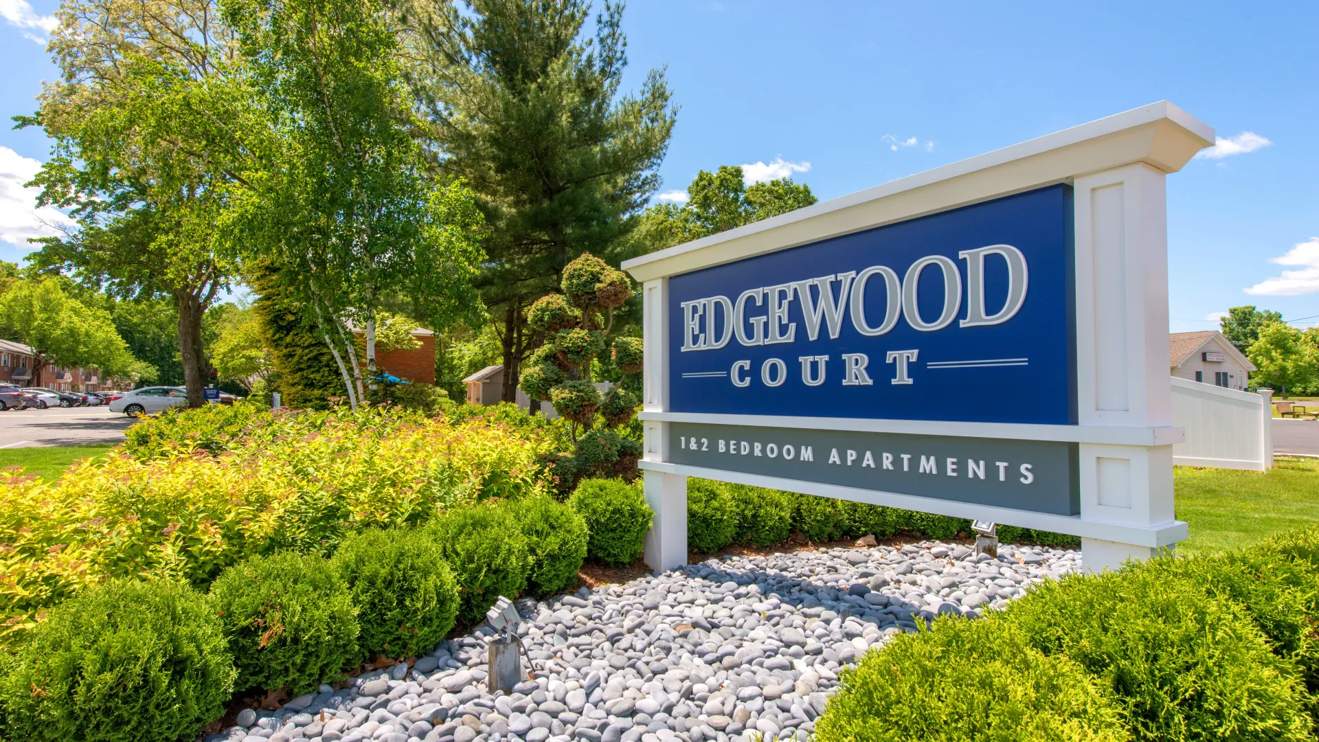 Edgewood Court apartments in Agawam, MA