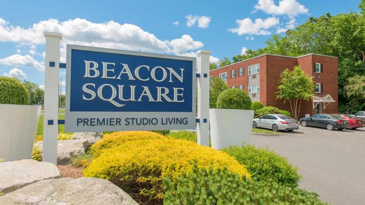 Beacon Square apartments in Agawam, MA