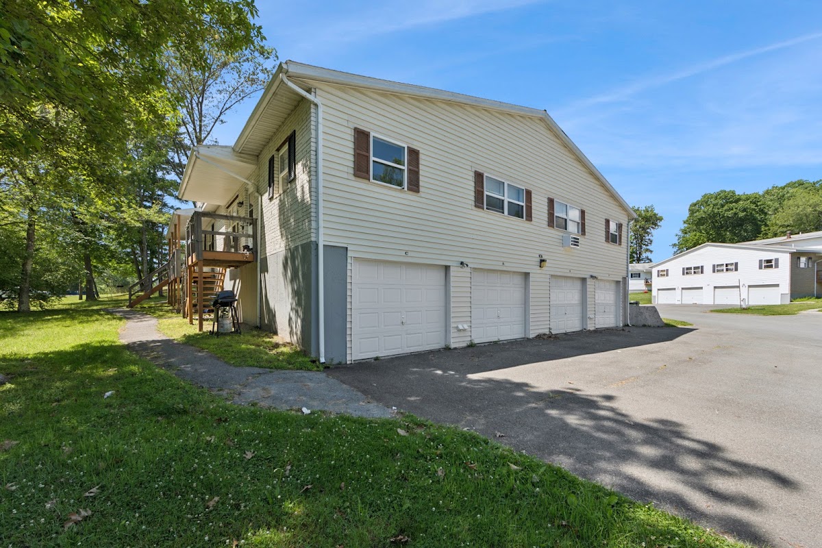 Northway Eleven, An Eagle Rock Community apartments in Albany, NY