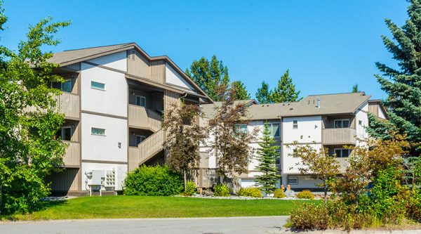 Foxwood Condominiums apartments in Anchorage, AK