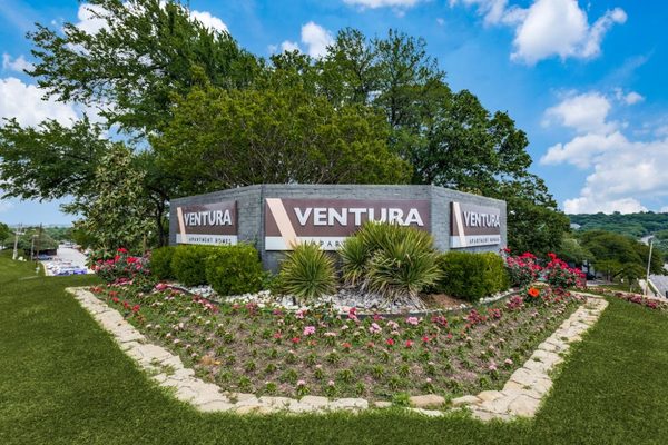 The Ventura apartments in Arlington, TX