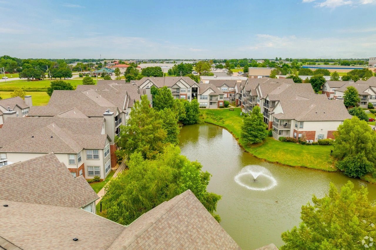 Villas at Aspen Park apartments in Broken Arrow, OK